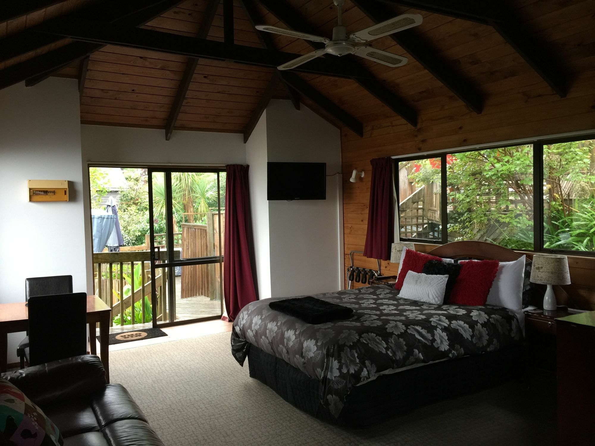 Grafton Cottage & Chalets テムズ エクステリア 写真